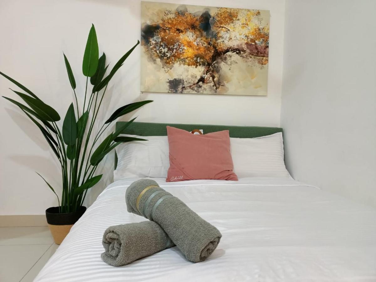 Family Suites At Mansion One By Maj George Town  Kültér fotó