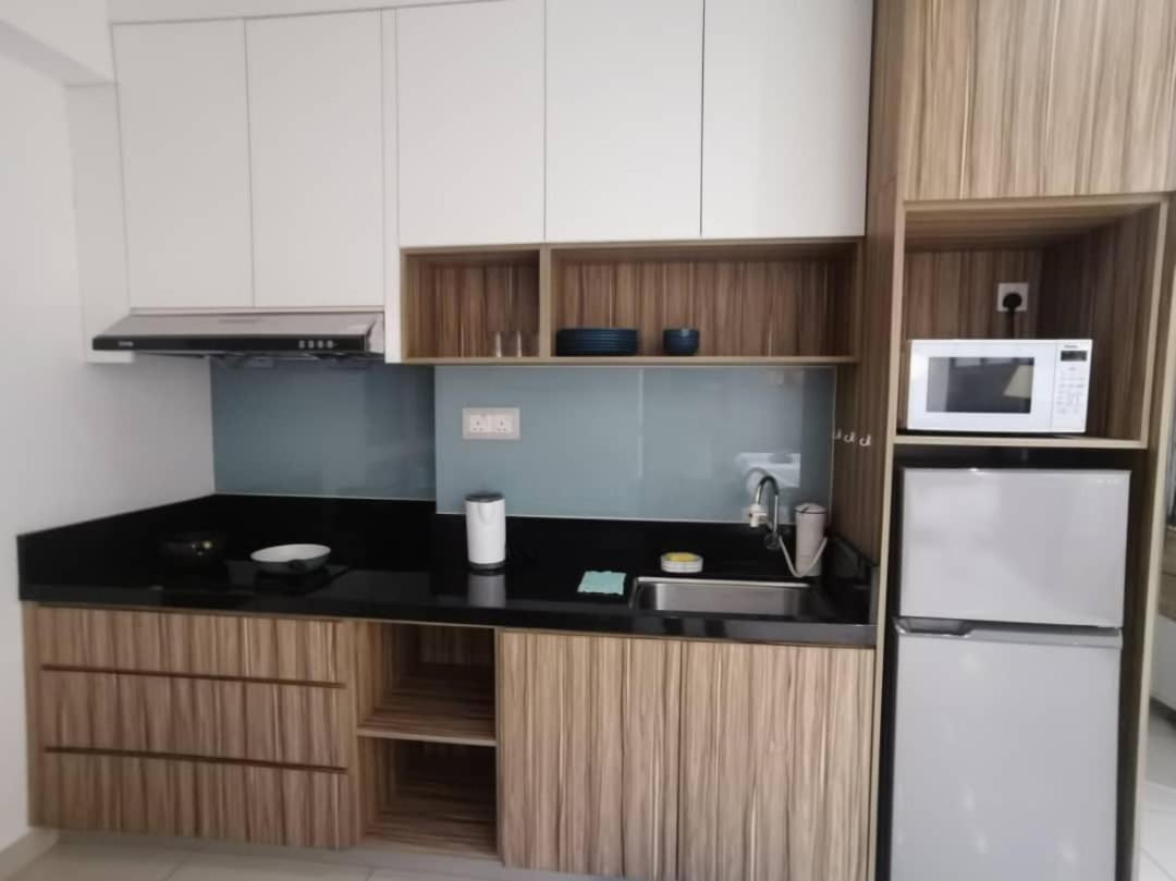 Family Suites At Mansion One By Maj George Town  Kültér fotó