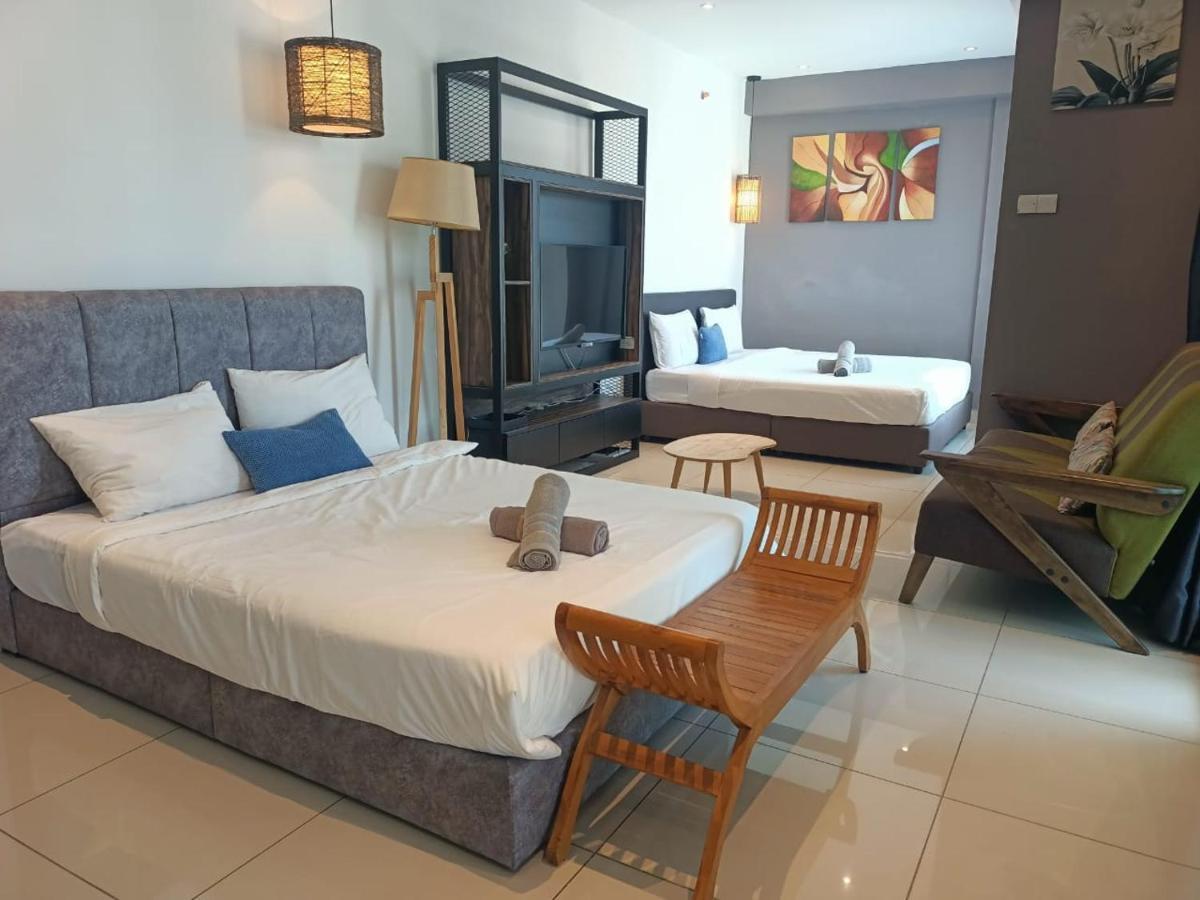 Family Suites At Mansion One By Maj George Town  Kültér fotó