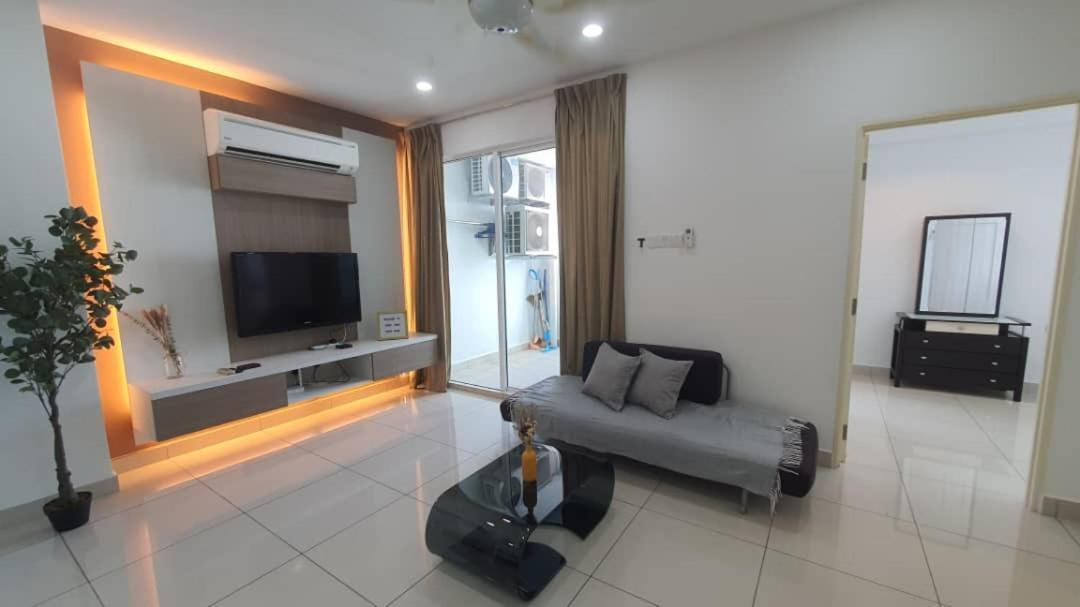 Family Suites At Mansion One By Maj George Town  Kültér fotó