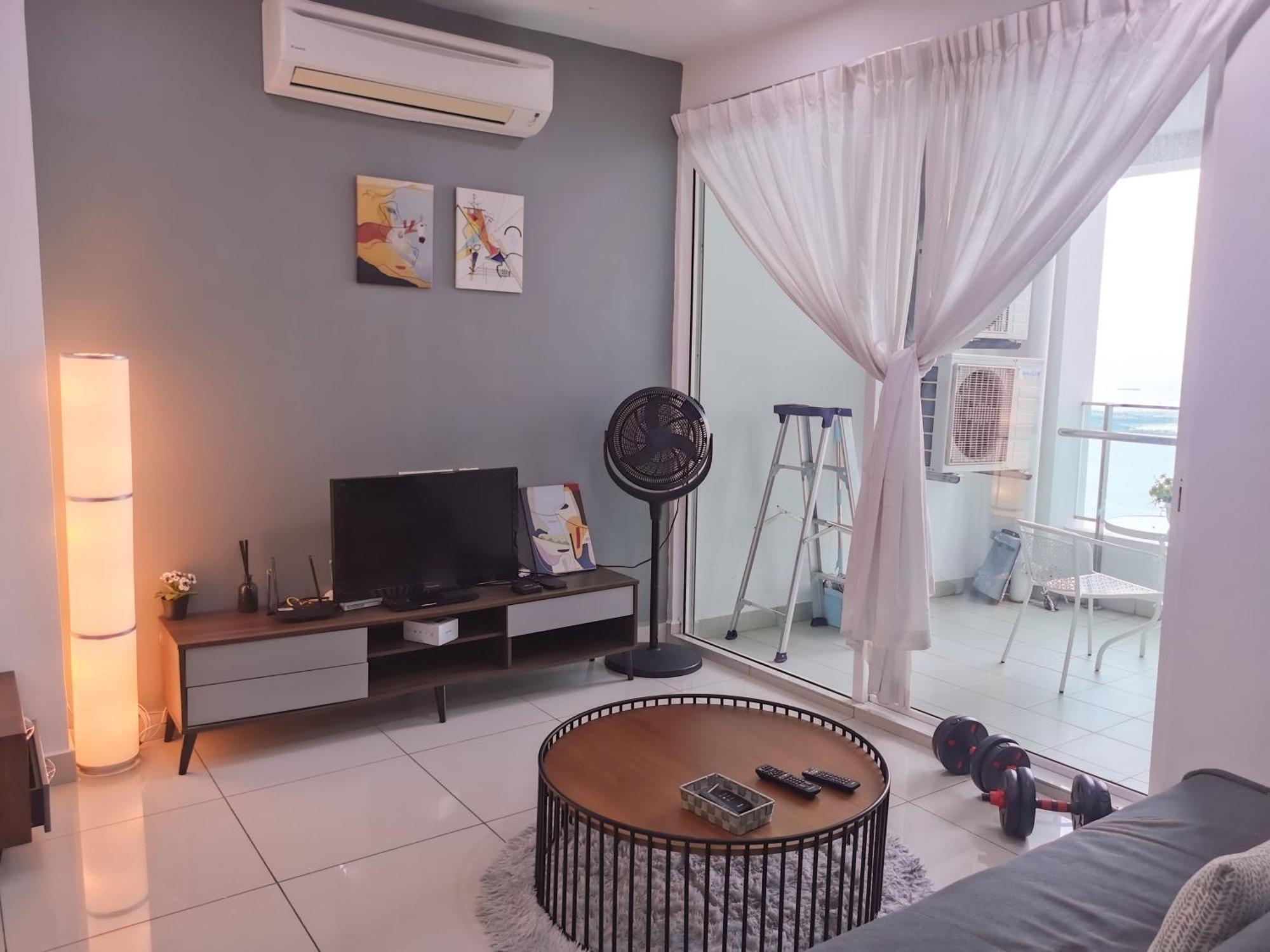 Family Suites At Mansion One By Maj George Town  Kültér fotó