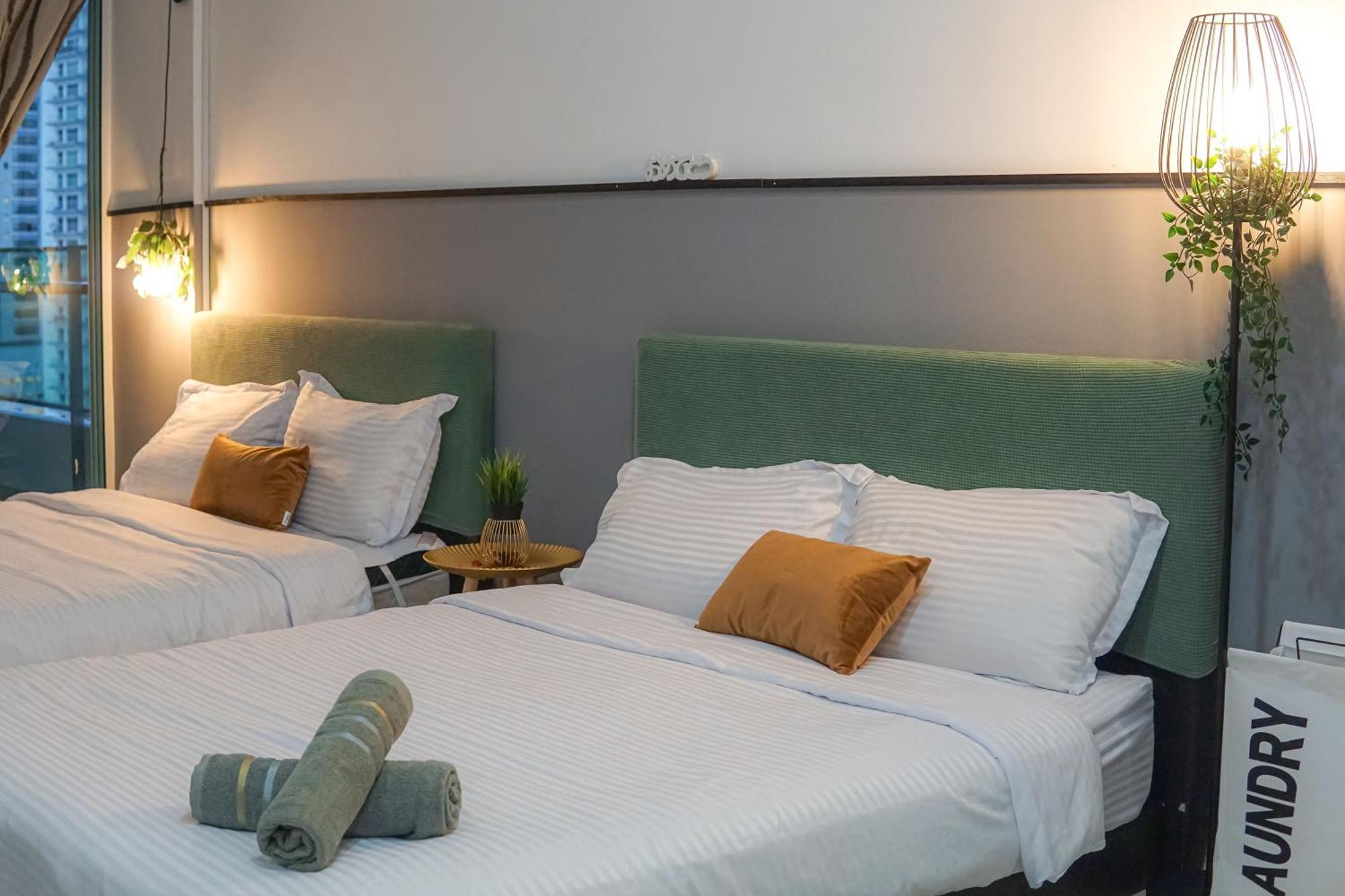 Family Suites At Mansion One By Maj George Town  Kültér fotó