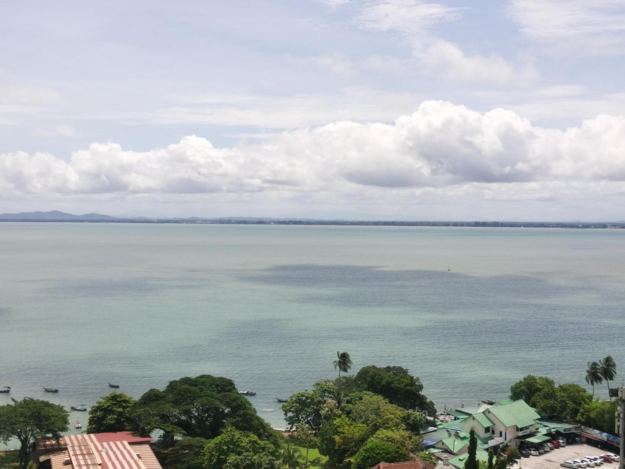 Family Suites At Mansion One By Maj George Town  Kültér fotó